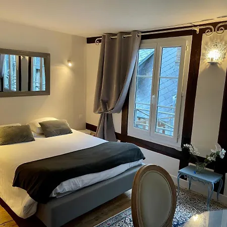 La Parenthese Du Capucin Honfleur