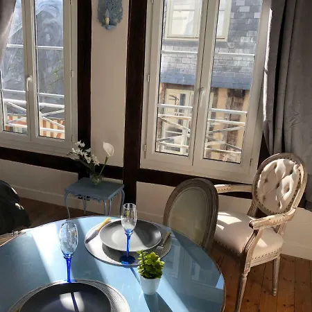 La Parenthese Du Capucin * Honfleur