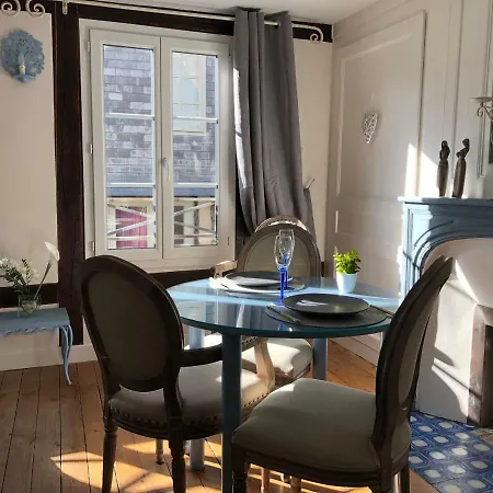 Apartament La Parenthese Du Capucin *