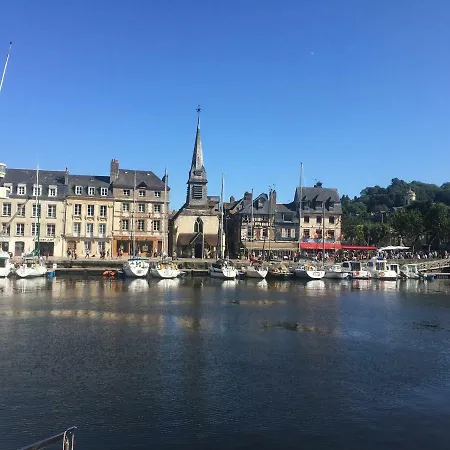 Apartament La Parenthese Du Capucin