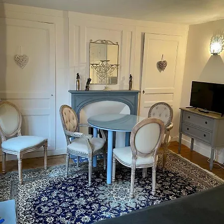 La Parenthese Du Capucin * Honfleur