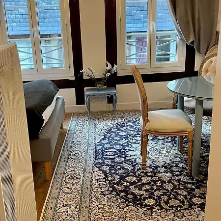 La Parenthese Du Capucin * Honfleur